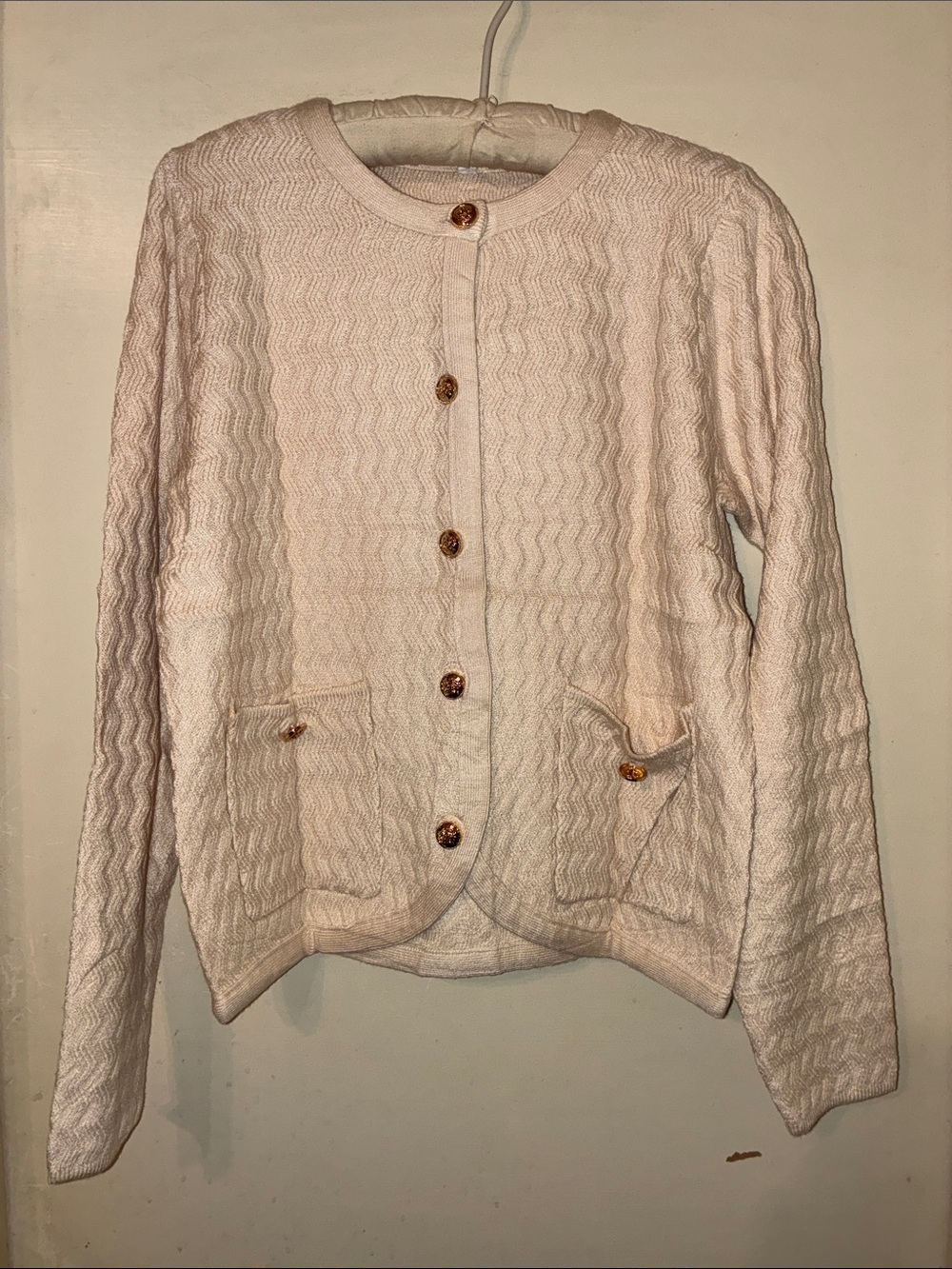 NWT Women’s Cream Button-Front Wavy Knit Cardigan size small